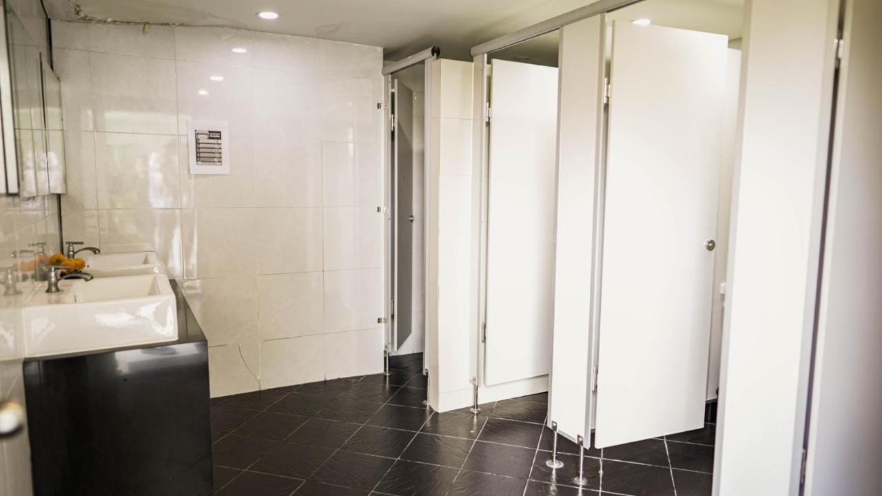 Roomquest Bangkok Don Mueang Airport Екстер'єр фото