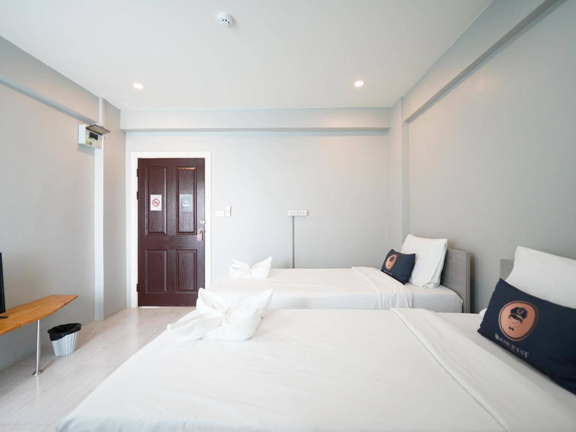 Roomquest Bangkok Don Mueang Airport Номер фото
